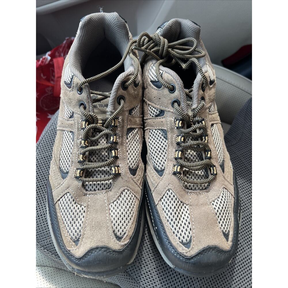 Ozark Trail Men's Hiking Shoe size 10.5M Lightweight Suede Brown